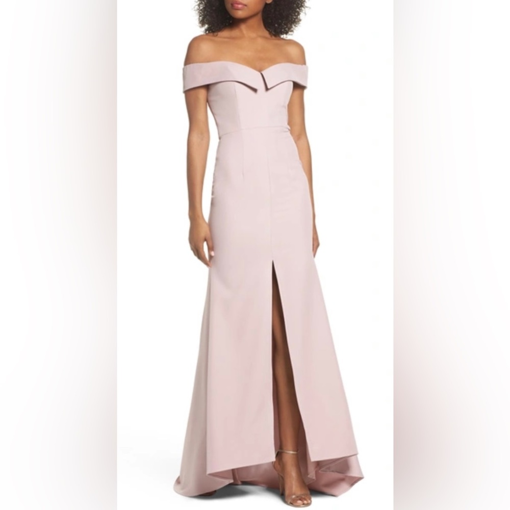 Jarlo Autumn Off The Shoulder Gown in Blush New With Tags Size 12 Formal Dress - Picture 1 of 11